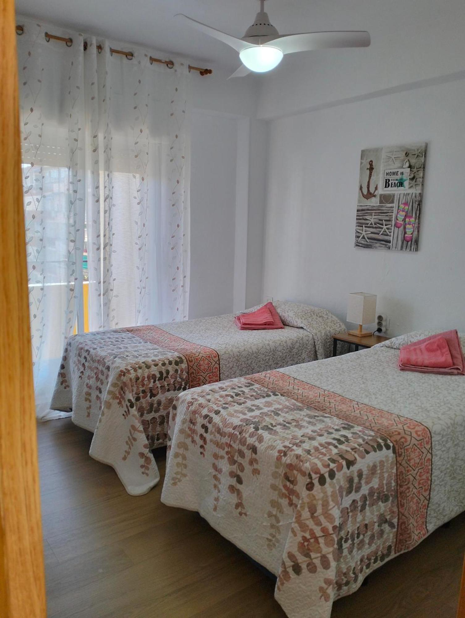 Ricardo Hostal Apartamento 3 Habitaciones 알리칸테 외부 사진